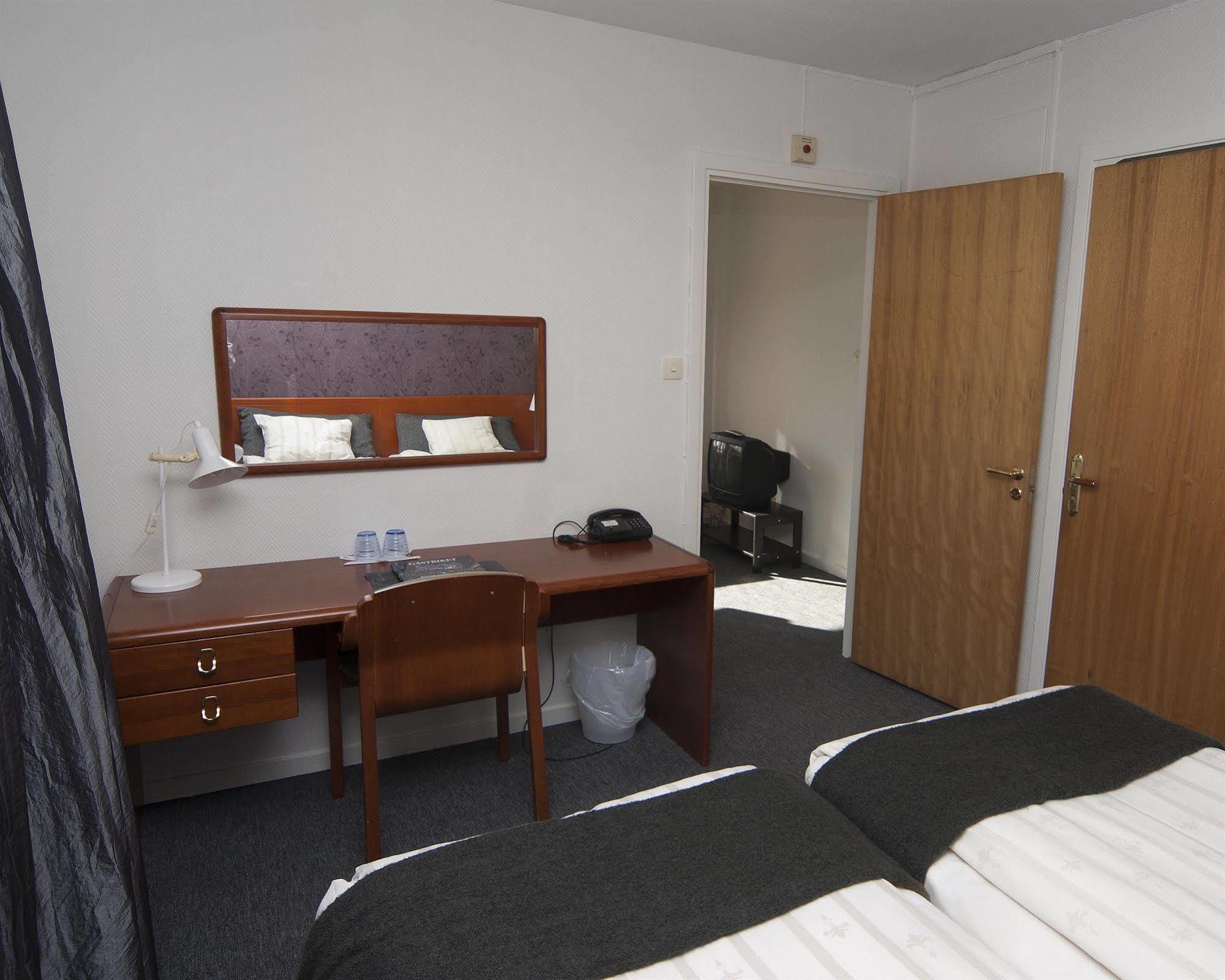 Hotel Aveny Bed & Breakfast Gavle Ngoại thất bức ảnh